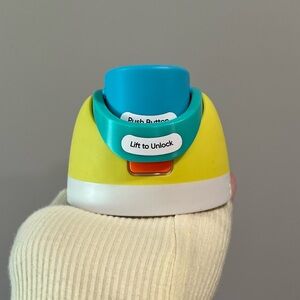 Owala Sunmer Soiree Freesip replacement lid ONLY - One size fits all yellow lid